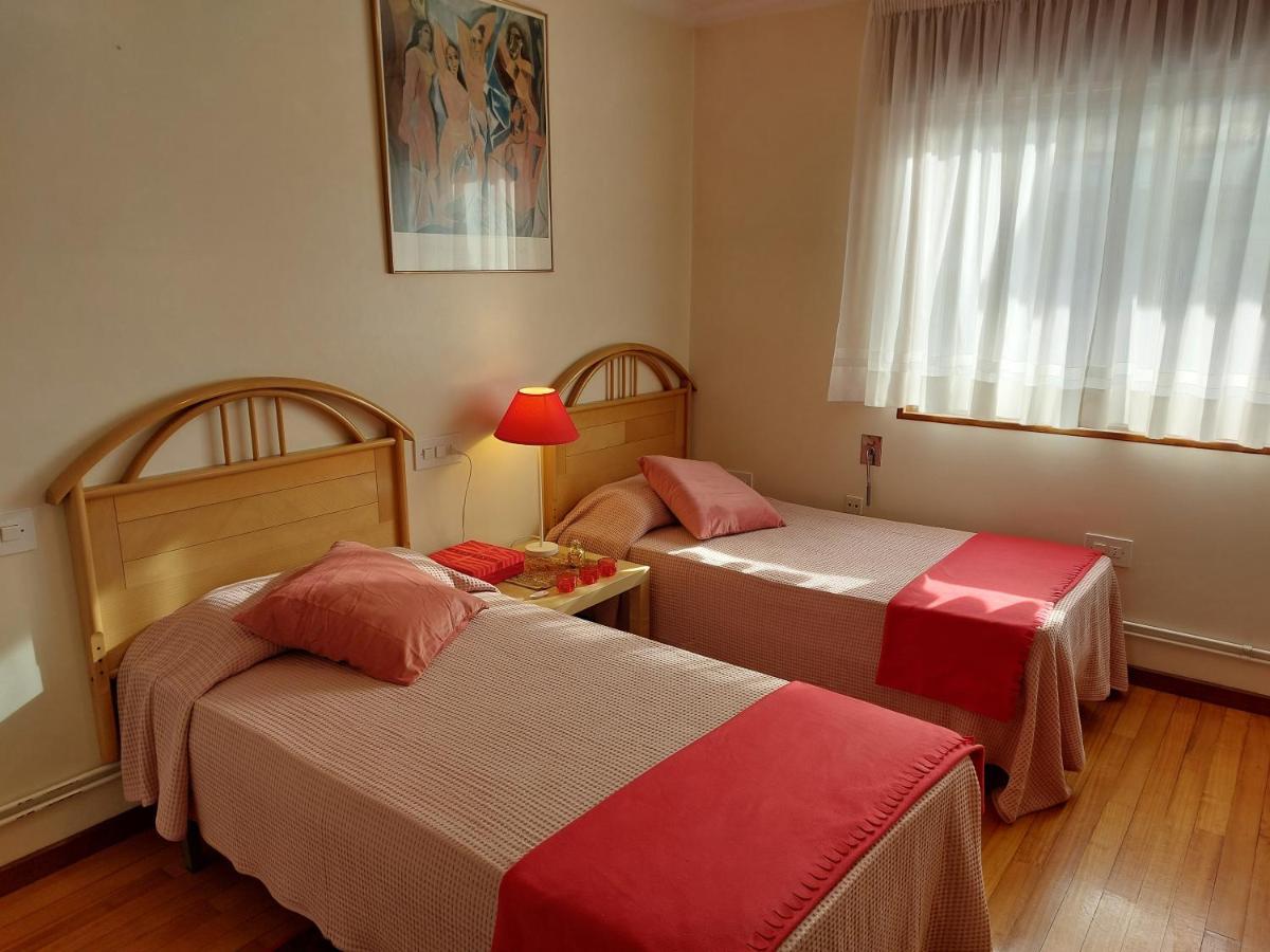 Acogedora Casa De Campo Neda Екстериор снимка