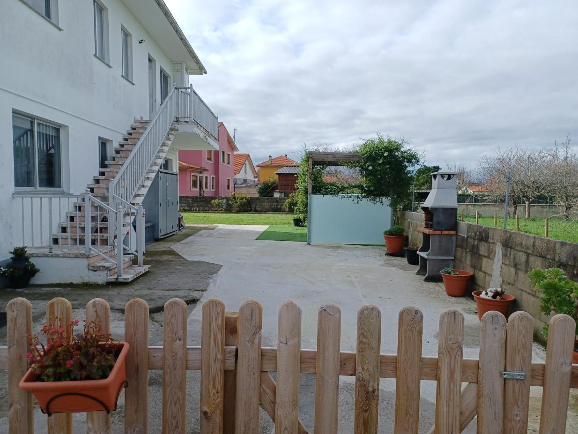 Acogedora Casa De Campo Neda Екстериор снимка